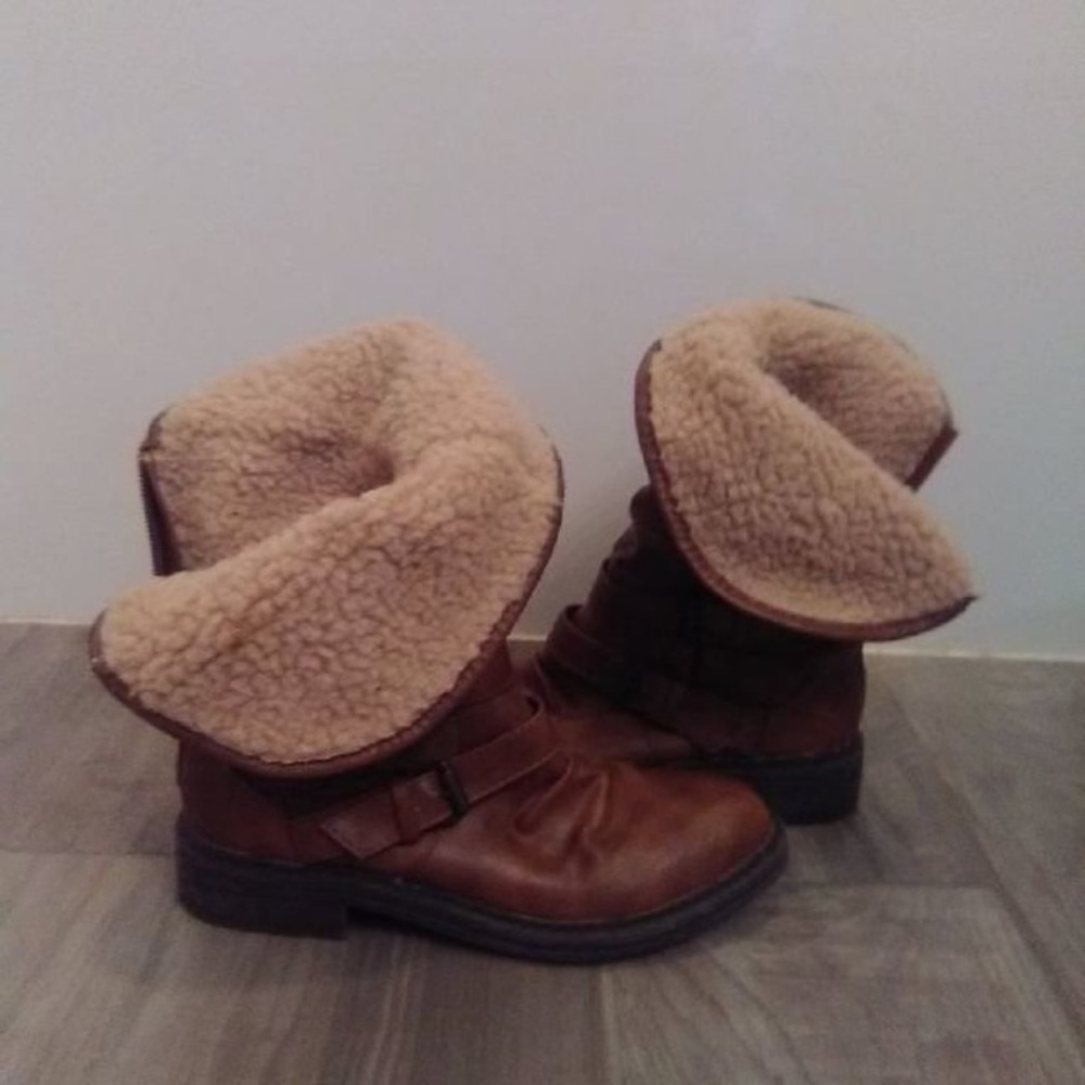 SODA Fold over Sherpa Boots